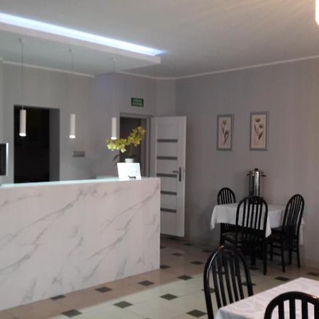 Tarczyn Maluch酒店 外观 照片