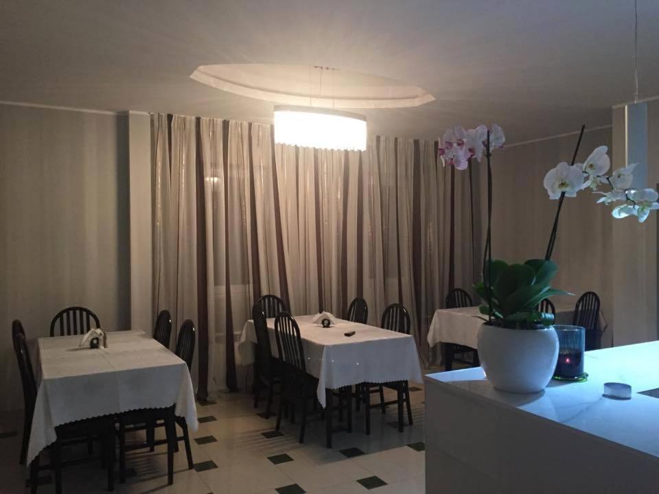 Tarczyn Maluch酒店 外观 照片